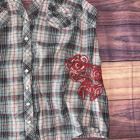 GUESS Plaid Halter Top with Red Rose Embroidered Detail - Size Medium - Picture 2 of 9